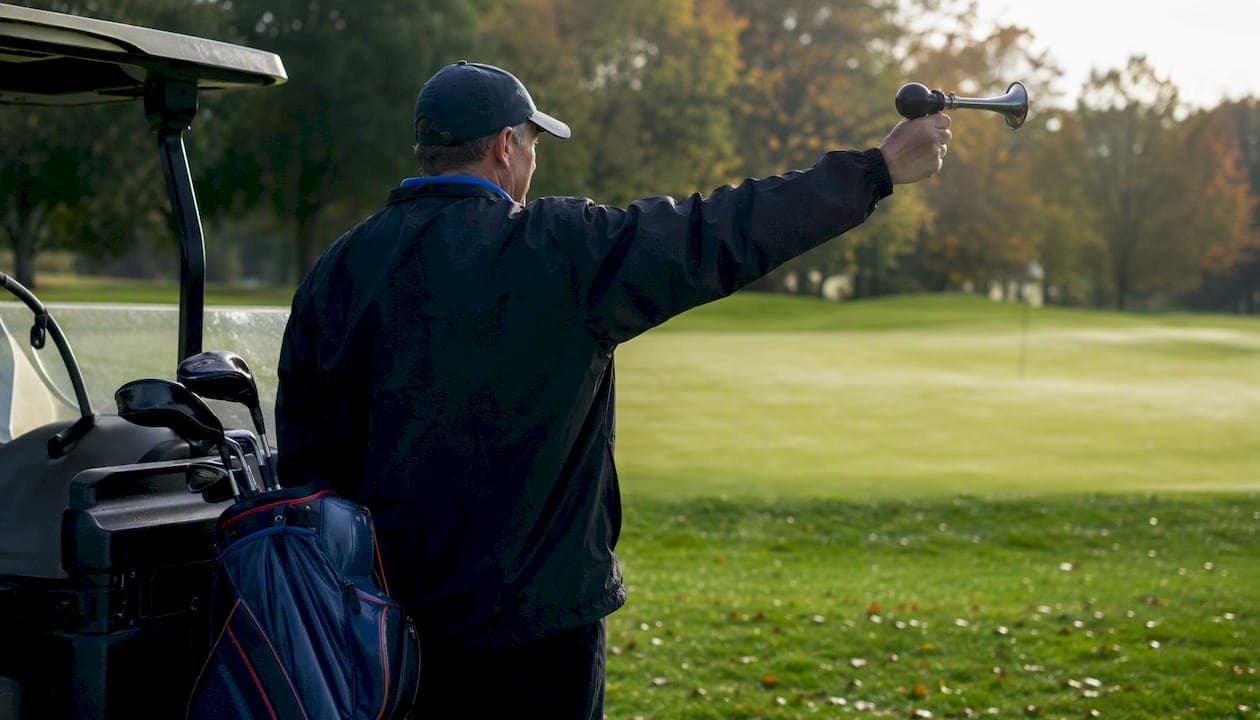 Golf Event Rain Delay Policy: What Every Amateur Must Know